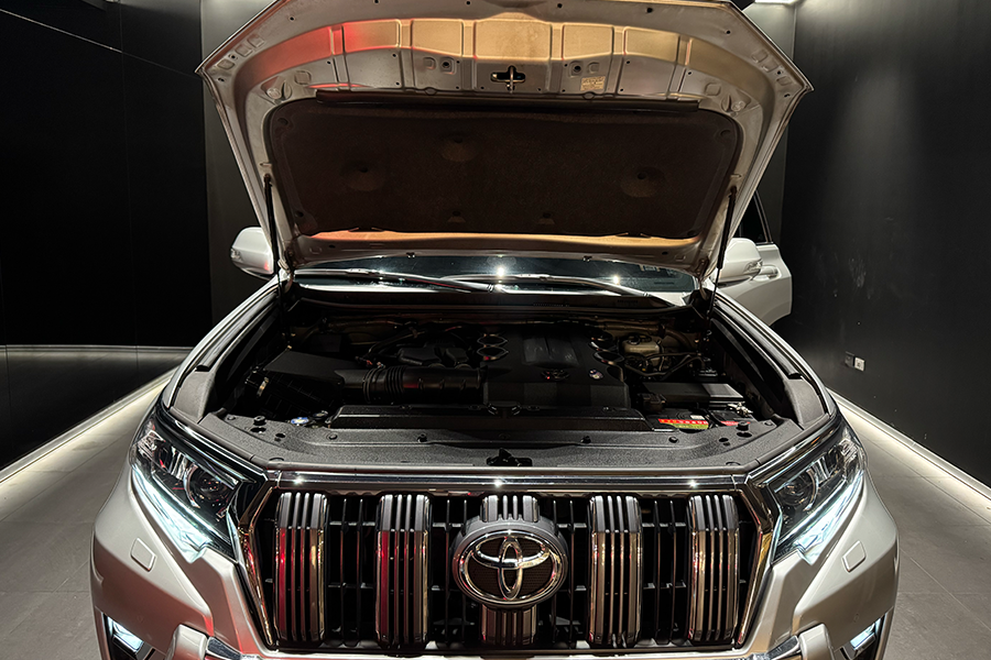 TOYOTA LAND CRUISER PRADO VX 